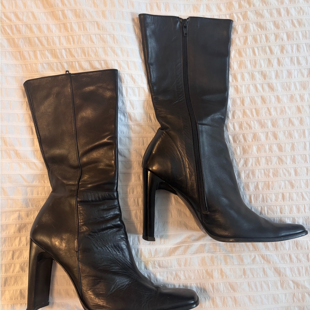 Elegant Black Leather Women's Boots